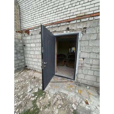 Двері металеві під замовлення в Дніпрі